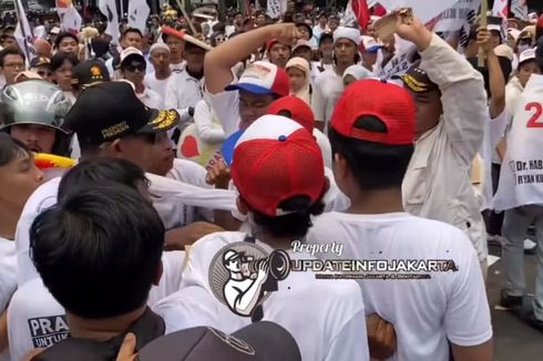 Massa Prabowo-Gibran Tangkap 2 Copet di Depan KPU