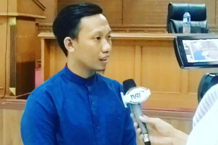 Pengamat ekonomi Suropati Syndicate, Muhammad Ardiansyah Laitte mengatakan, impor beras yang diminta BPS mengada-ada. Ia menyatakan itu di Jakarta, Jumat (26/10/2018)