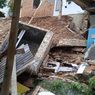 Pondasi Terkikis Banjir, Tiga Rumah di Kemiling Lampung Amblas