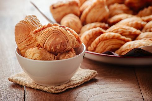 Resep Karipap Ayam Renyah, Curry Puff Pastry yang Mirip Pastel