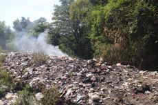 Ditutup, Tempat Pembuangan Sampah Liar di Sungai Jamblang Cirebon 