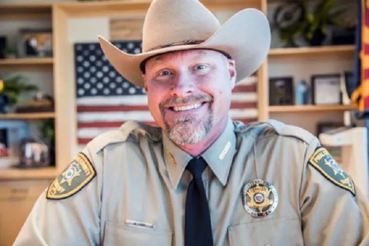 Sheriff Pinal County, Arizona, Amerika Serikat (AS), Mark Lamb. Dia mengumumkan terkena virus corona jelang bertemu Presiden Donald Trump.