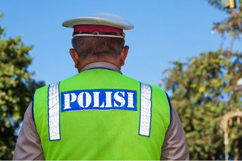 Bubarkan Remaja SOTR, Tim Presisi Polda Metro Dilempar Botol Berisi Air Keras di Panglima Polim