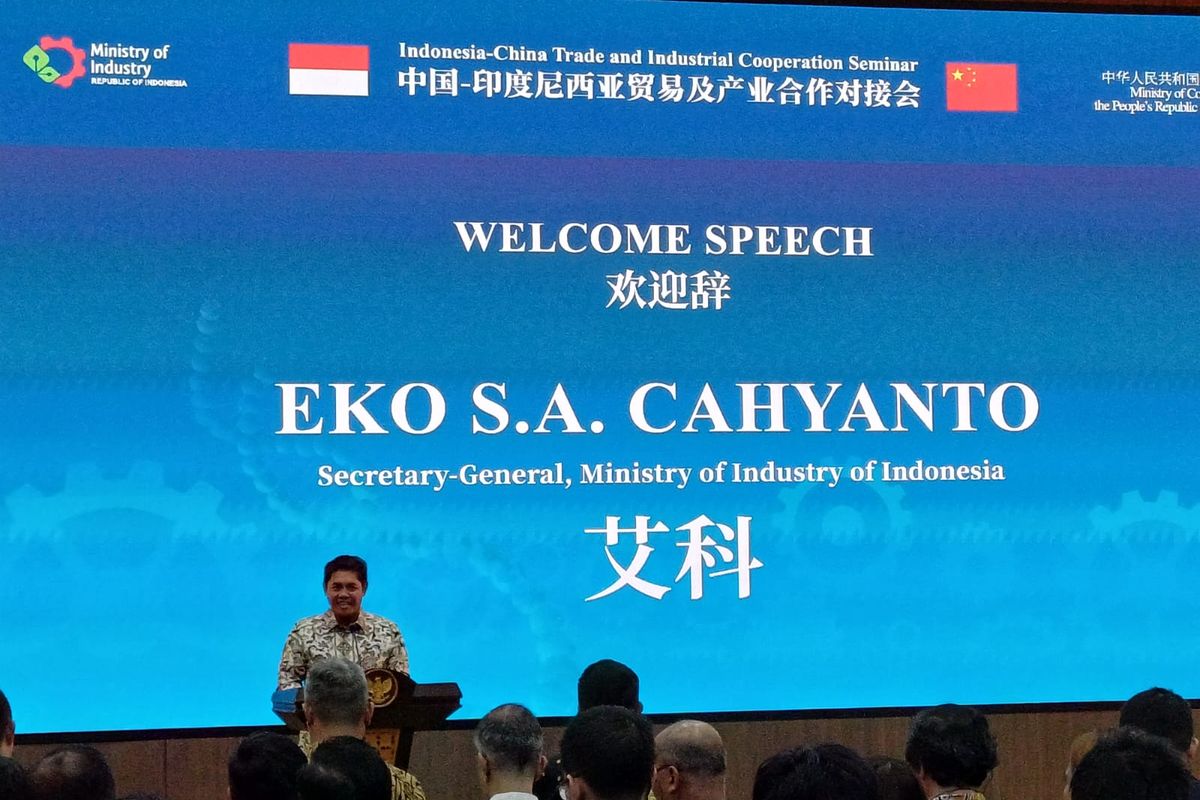 Sekretaris Jenderal Kemenperin Eko S.A. Cahyanto dalam acara Indonesia-China Trade International Cooperation Seminar and Business Matching di Gedung Kemenperin, Jakarta, Kamis (16/5/2024).