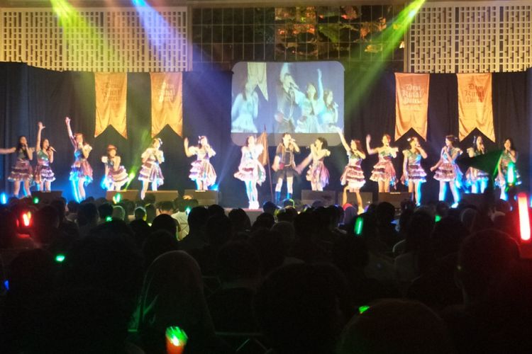 Konser kelulusan Kinal JKT48 bertajuk Forever Jeanne dArc di Thamrin Nine Ballroom, Jakarta Pusat, Rabu (27/6/2018) malam. 