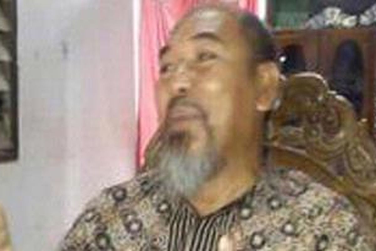 Ayah kandung Abrory, Aly Ghani Al Wahyubi.