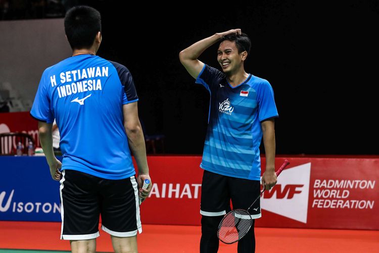 Pasangan ganda putra Indonesia, Mohammad Ahsan/Hendra Setiawan melawan wakil Taiwan, Lee Yang/Wang Chi Lin saat pertandingan babak perempat final Indonesia Masters 2020 di Istora Senayan, Jakarta, Jumat (17/1/2020). Ahsan/Hendra menang atas Lee/Wang (Taiwan) dalam tiga gim dengan skor 9-21, 21-15, 21-19 dalam tempo 44 menit.