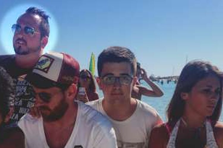 Patrick Baiata (kiri atas) bertugas menjadi pengawal pribadi Lionel Messi yang tengah menikmati liburan di Ibiza dan Formentera.
