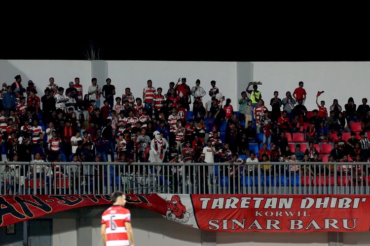 Panpel Madura United Kecam Insiden Pelemparan Bus Borneo FC