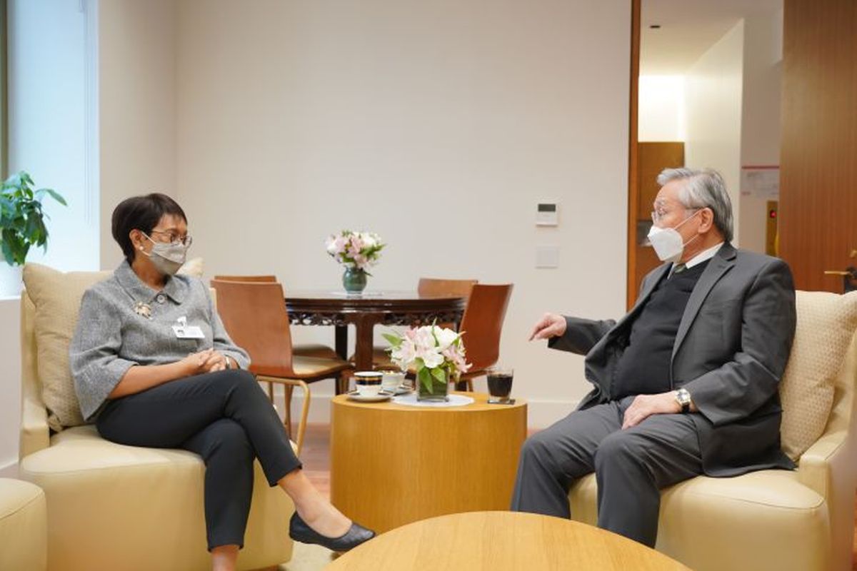 Indonesian Foreign Minister Retno Marsudi (left) and Thai Foreign Minister Don Pramudwinai (right) hold a bilateral talk on the sidelines of the High-Level Week of the 77th UN General Assembly in New York on Monday, September 19, 2022. (ANTARA/HO-Indonesian Foreign Ministry)