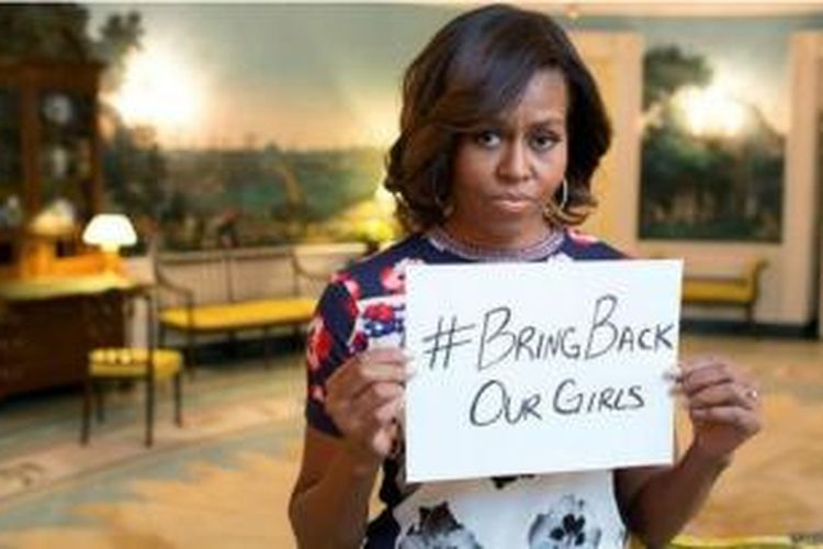 Ibu negara AS, Michelle Obama bergabung dengan banyak tokoh dunia mengecam keras aksi Boko Haram menculik ratusan siswi sekolah di kota Chibok bulan lalu.