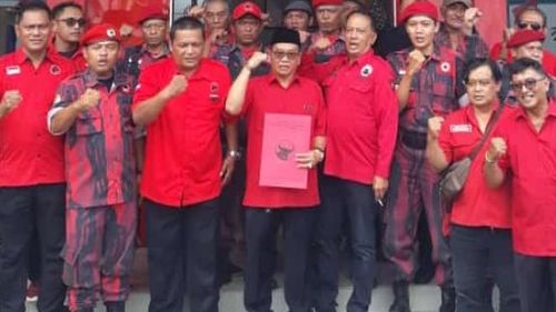 Mantan Sekda Kota Magelang Ambil Formulir Pilkada 2024 di PDI-P
