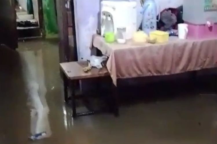 Banjir Landa Cibinong Bogor, 10 Rumah Terdampak