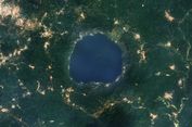 Foto Satelit: Guratan Emas Kepung 'Danau Jiwa' yang Sakral di Ghana