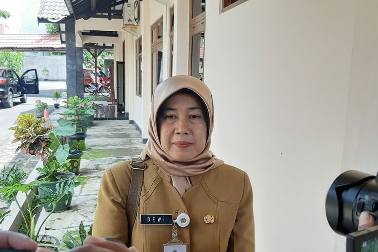 Kepala Dinas Kesehatan Gunungkidul Dewi Irawati di Gedung DPRD Gunungkidul Senin (13/1/2020).