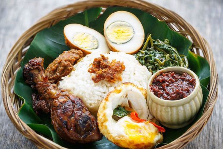 Nasi campur khas Bali.