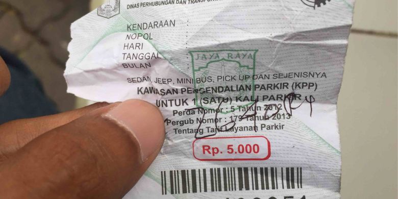 Terjadi kenaikan tarif parkir yang dikelola UP Perpakiran DKI Jakarta di kawasan Jalan Jatibaru Raya, Tanah Abang, Jakarta Pusat. Adapun kawasan parkiran yang mengalami kenaikan berada di kolong flyover  Jalan Jatibaru Raya yang telah ditutup oleh Pemprov DKI Jakarta.  Tarif parkir yang sebelumnya Rp 3.000, kini naik menjadi Rp 5.000, Kamis (7/6/2018).