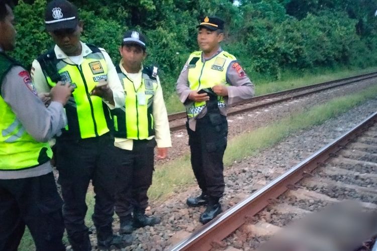 Seorang Pria 59 Tahun Tewas Usai Tertabrak KA Blambangan Ekspres di Batang