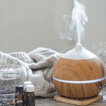 Ilustrasi diffuser essential oil. 