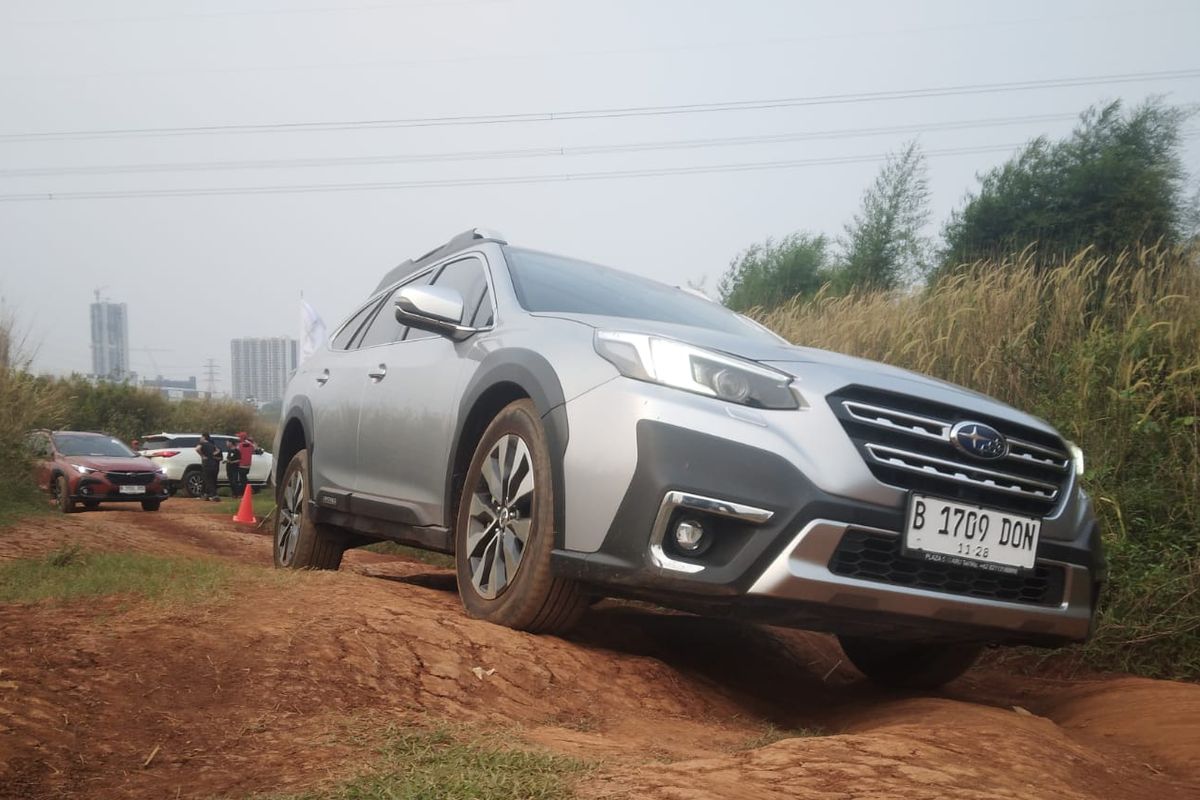 Ilustrasi test drive Subaru Outback