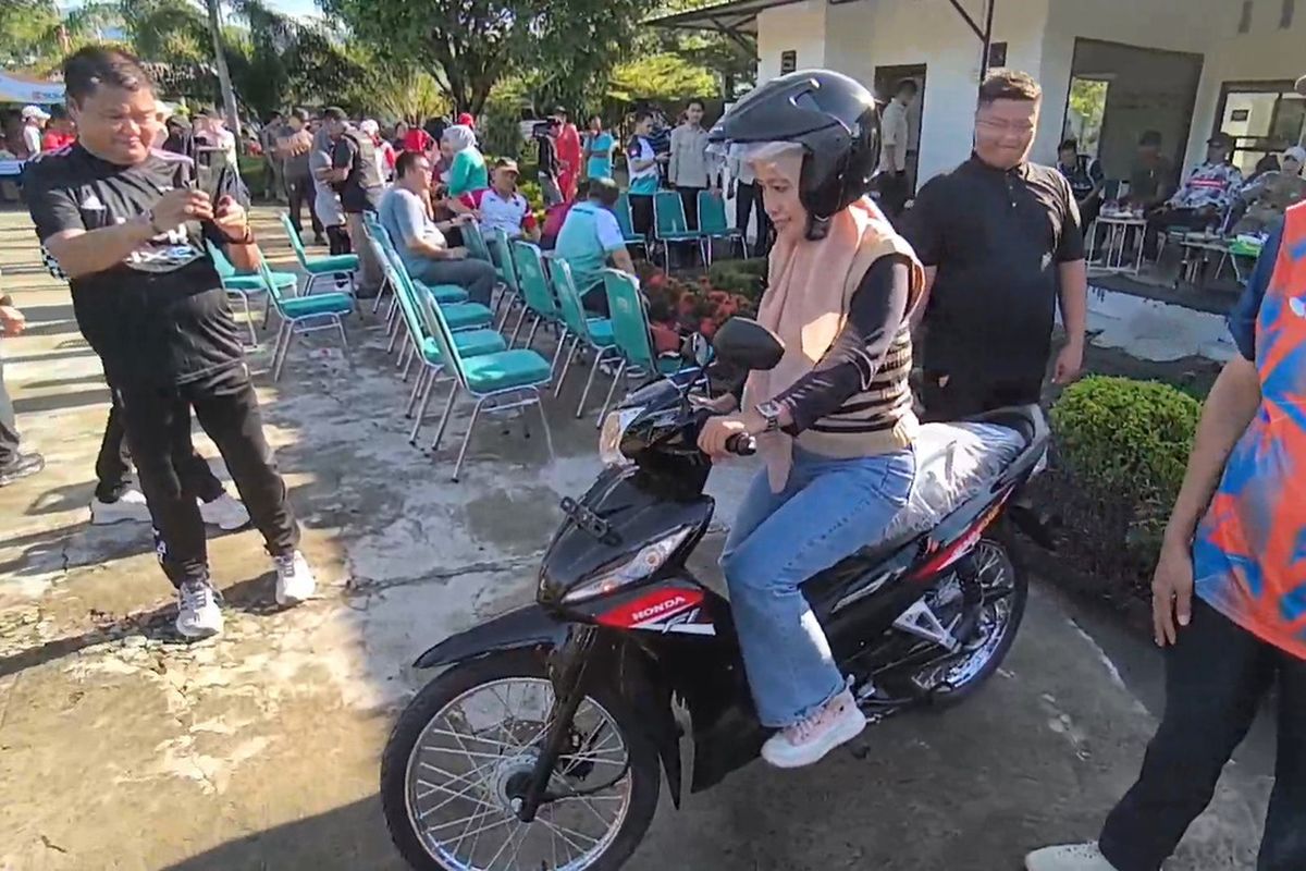 Bidan Teladan Korban Prank di Polewali Mandar Terima Hadiah Motor Lagi