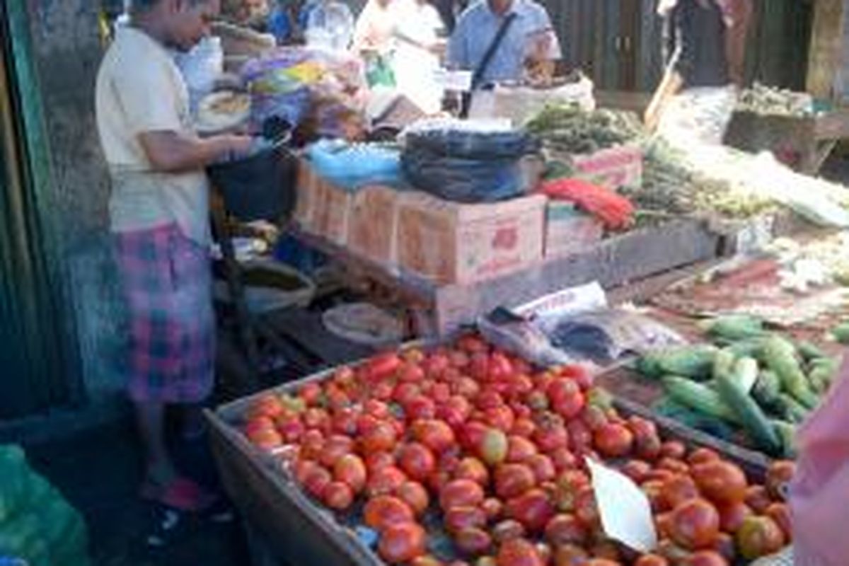 Sepekan terakhir harga tomat di Bireun Aceh mencapai Rp15.000 per kilogram.
