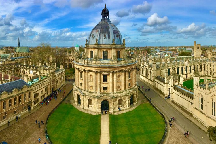 University of Cambridge, Inggris merupakan salah satu universitas tertua di dunia.