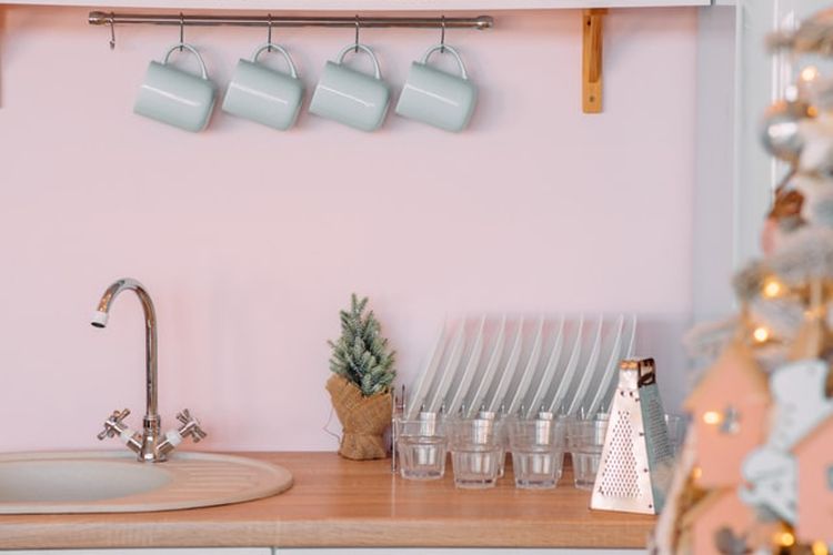 Ilustrasi dapur warna pink