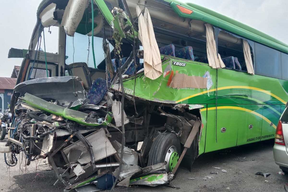 Cara mengurus Jasa Raharja cukup gampang, misalnya untuk cara mengurus Jasa Raharja kecelakaan sepeda motor bisa cukup mengajukan laporan kecelakaan ke polisi.