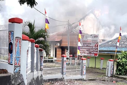 Kronologi Kerusuhan di Manokwari hingga Pembakaran Gedung DPRD Papua Barat