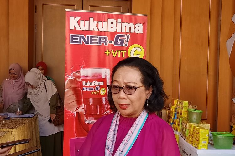 Ketua Panitia Pelaksana Operasi Bibir Sumbing, dr. Ratna Hendardji dari Ikatan Alumni Fakultas Kedokteran Universitas Indonesia (ILUNI-FKUI) angkatan 1979.