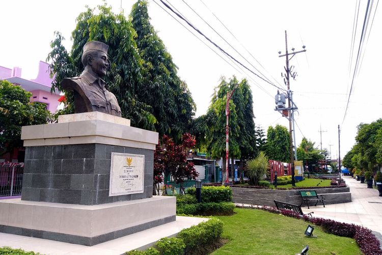 Patung dan Taman Sukarni di Kelurahan Tawangsari, Kecamatan Garum, Kabupaten Blitar, Jawa Timur (16/8/2021)