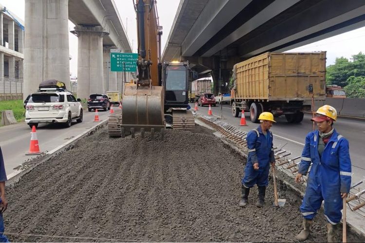 Pekerjaan Jalan di Tol Trans-Jawa