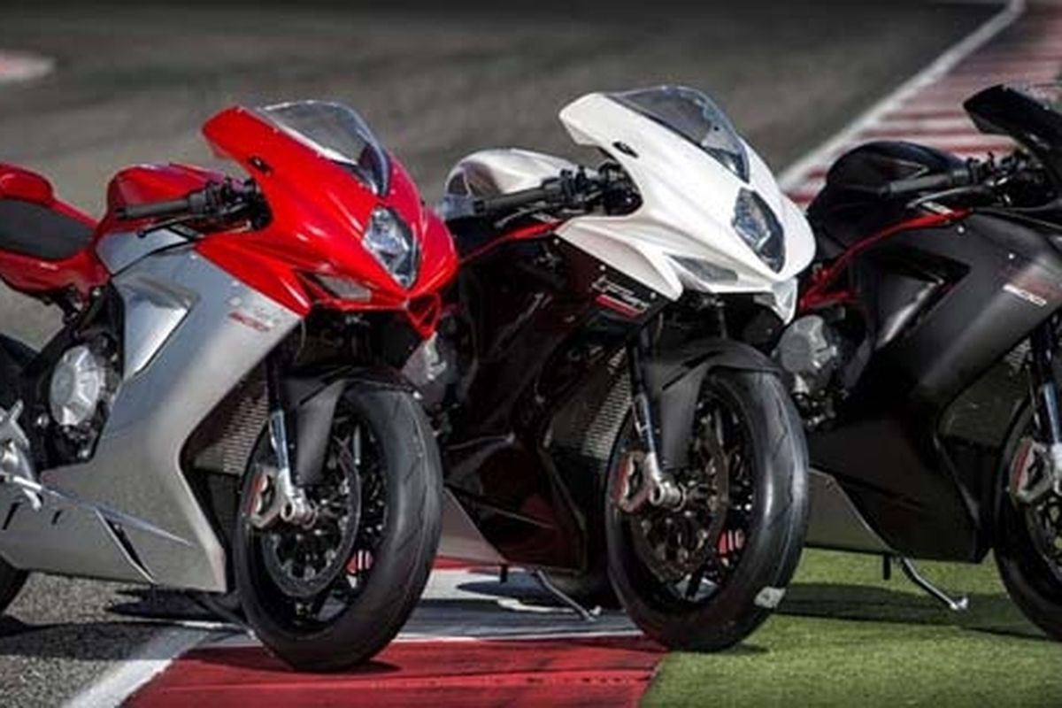 MV Agusta F3 800 diluncurkan sekaligus dites di Misano, Italia.