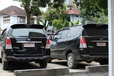 Mobil Dinas Eks DPRD Riau Gunakan Pelat Palsu