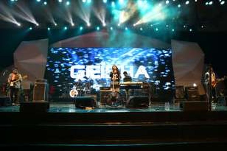 Grup band Geisha memeriahkan Konser 1.000 Band di Pekan Raya Indonesia (PRI) di Indonesia Convention Exhibition (ICE), BSD City, Tangerang Selatan, Selasa (01/11/2016). PRI digelar sejak 20 Oktober hingga 6 