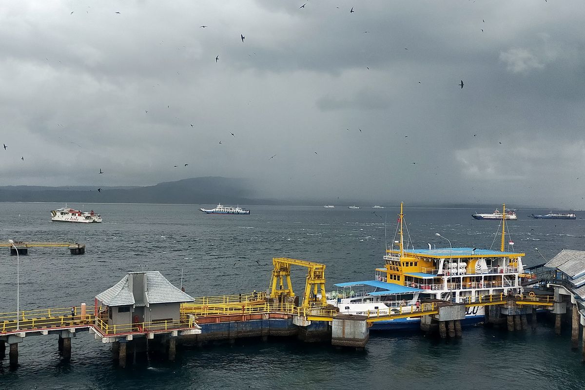 Kondisi Pelabuhan Ketapang Banyuwangi, Senin (26/5/2025). KMP Tunu Pratama Jaya Tenggelam 24 Menit Setelah Bertolak dari Pelabuhan Ketapang.