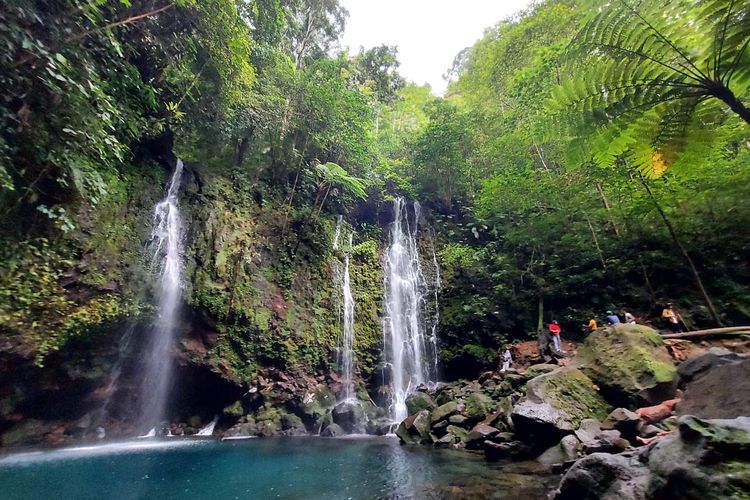 Air Terjun Proklamator di Lembah Anai, salah satu tempat wisata alam di Bukittinggi dan sekitarnya.