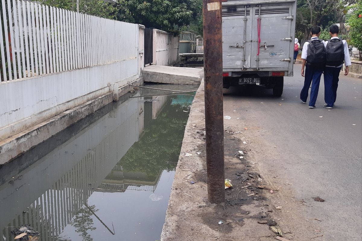 Kondisi got  di Jalan Jelambar Madya, Blok A, Jelambar, Jakarta Barat pada Senin (16/12/2019)