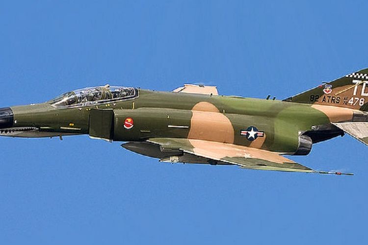 Jet Tempur F-4 Yunani Jatuh Meledak, Nasib Pilot Tak Diketahui