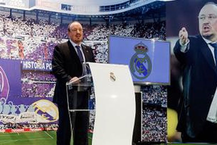 Rafael Benitez saat diperkenalkan sebagai pelatih baru Real Madrid, Rabu (3/6/2015). 