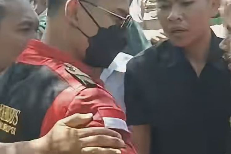 Jaksa Dikepung Massa Saat Geledah Kantor Desa di Dompu NTB, Dokumen Sitaan Ikut Dirampas