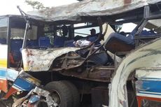 Bus Rukun Sayur di Tol Palikanci Berbunyi Keras Saat Menabrak Pembatas Jalan