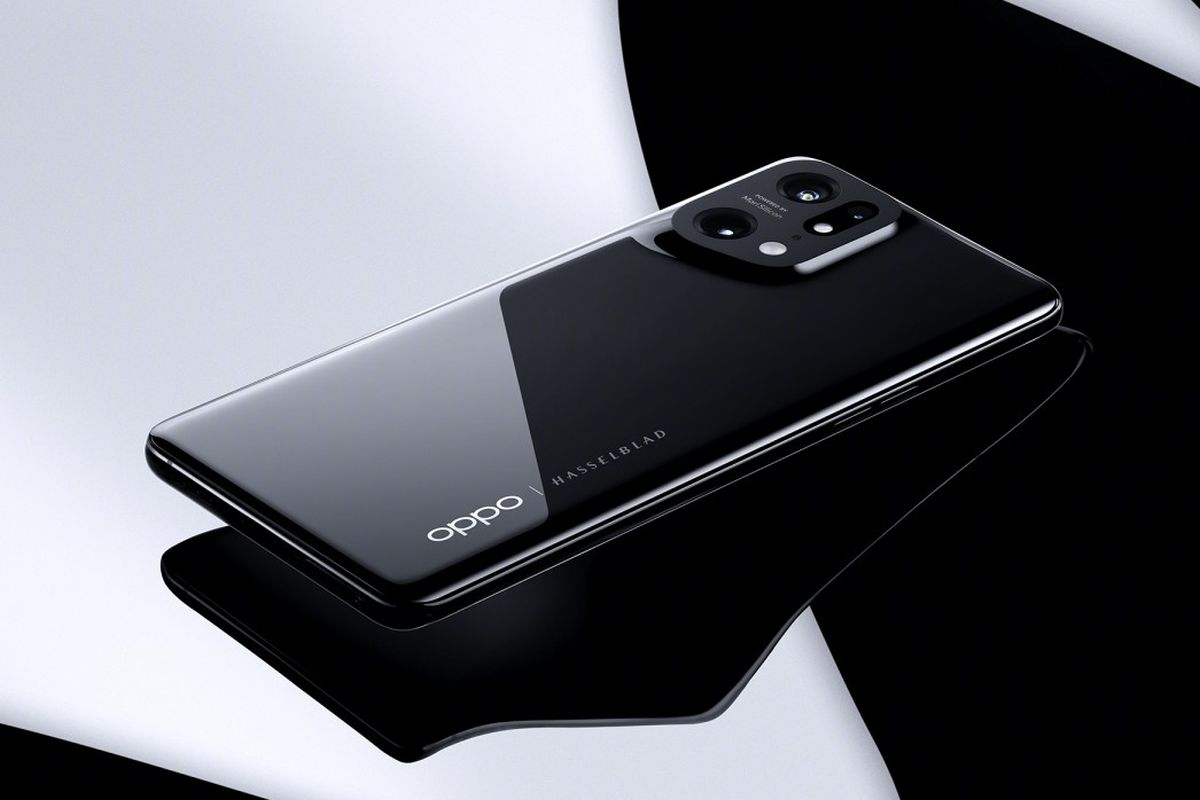 Oppo Find X5 Pro varian warna Glaze Black.