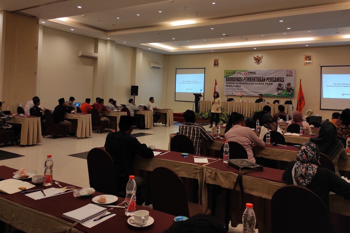 Bawaslu Demak saat mengadakan Koordinasi Pembentukan TPS pada Pemilu 2024 di Hotel Amantis Kabupaten Demak. (KOMPAS.COM/NUR ZAIDI