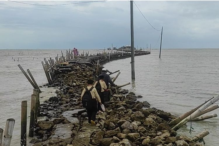 Imbas Banjir Rob, Kuota Murid Baru di 2 SD Sayung Demak Ditambah