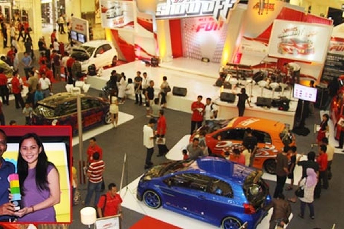 Event Yaris Show Off sudah berjalan 6 tahun, salah bentuk program bertujuan positif. Insert:Toyota menerima penghargaan dari panitia