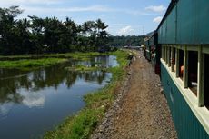 Menikmati Indahnya Lanskap Ambarawa Naik Kereta Tua