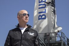 Lagi, Blue Origin Milik Jeff Bezos Uji Coba Roket Wisata Antariksa