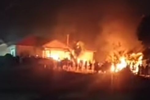 Viral, Video Mapolsek Candipuro Lampung Selatan Dibakar Massa
